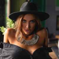 Luxury Girl Official 67f829bf3b16a.jpeg